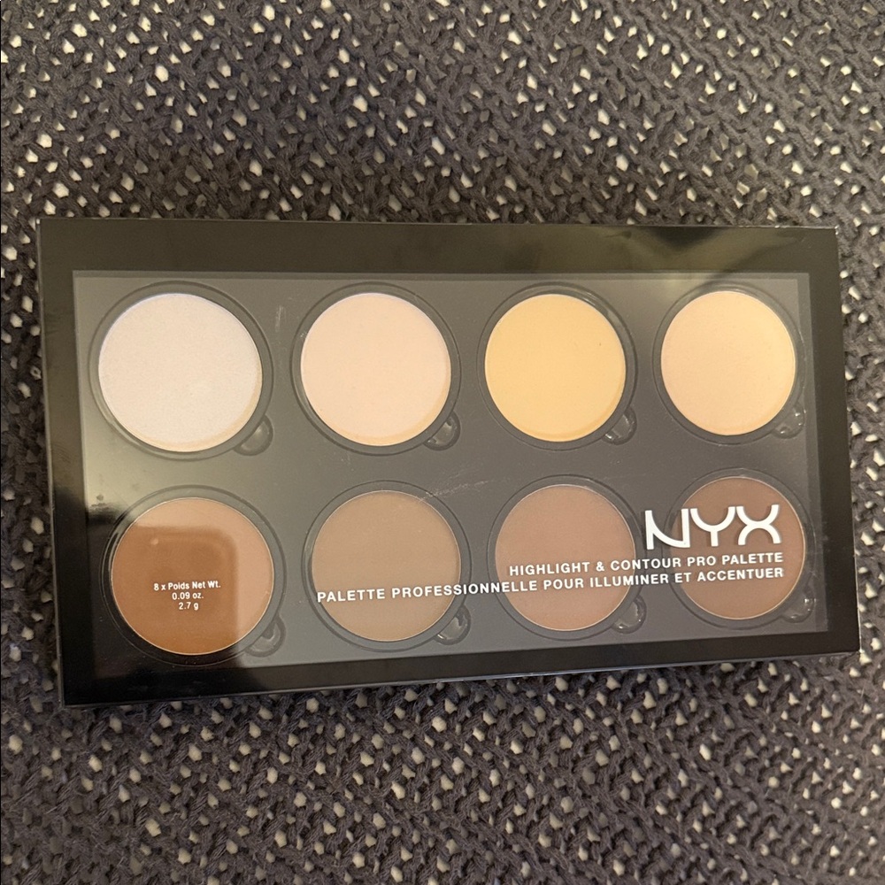 NYX Highlight & Contour Pro Palette - Cream and Brown Shades